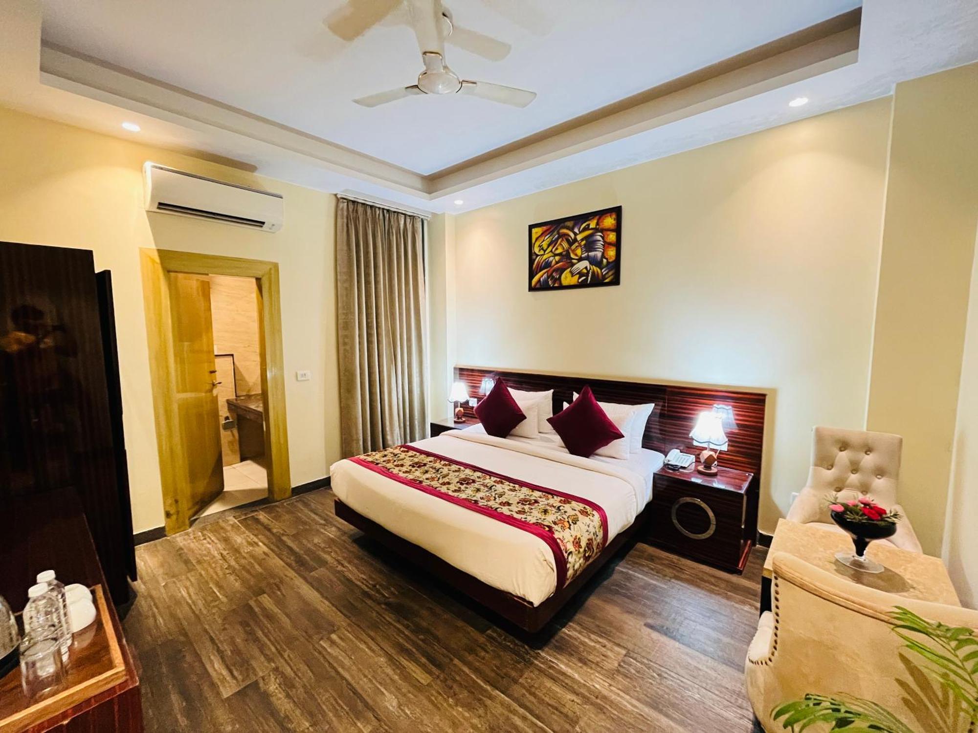 Hotel Banz Near Indira Gandhi Airport Delhi New Delhi Buitenkant foto
