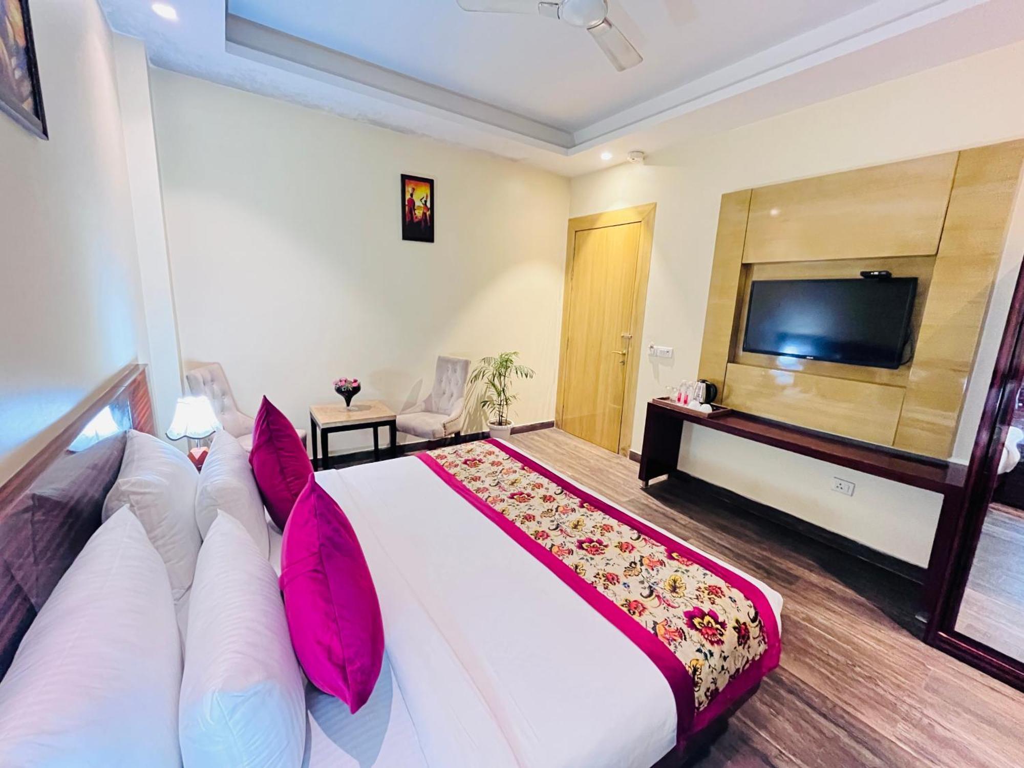 Hotel Banz Near Indira Gandhi Airport Delhi New Delhi Buitenkant foto