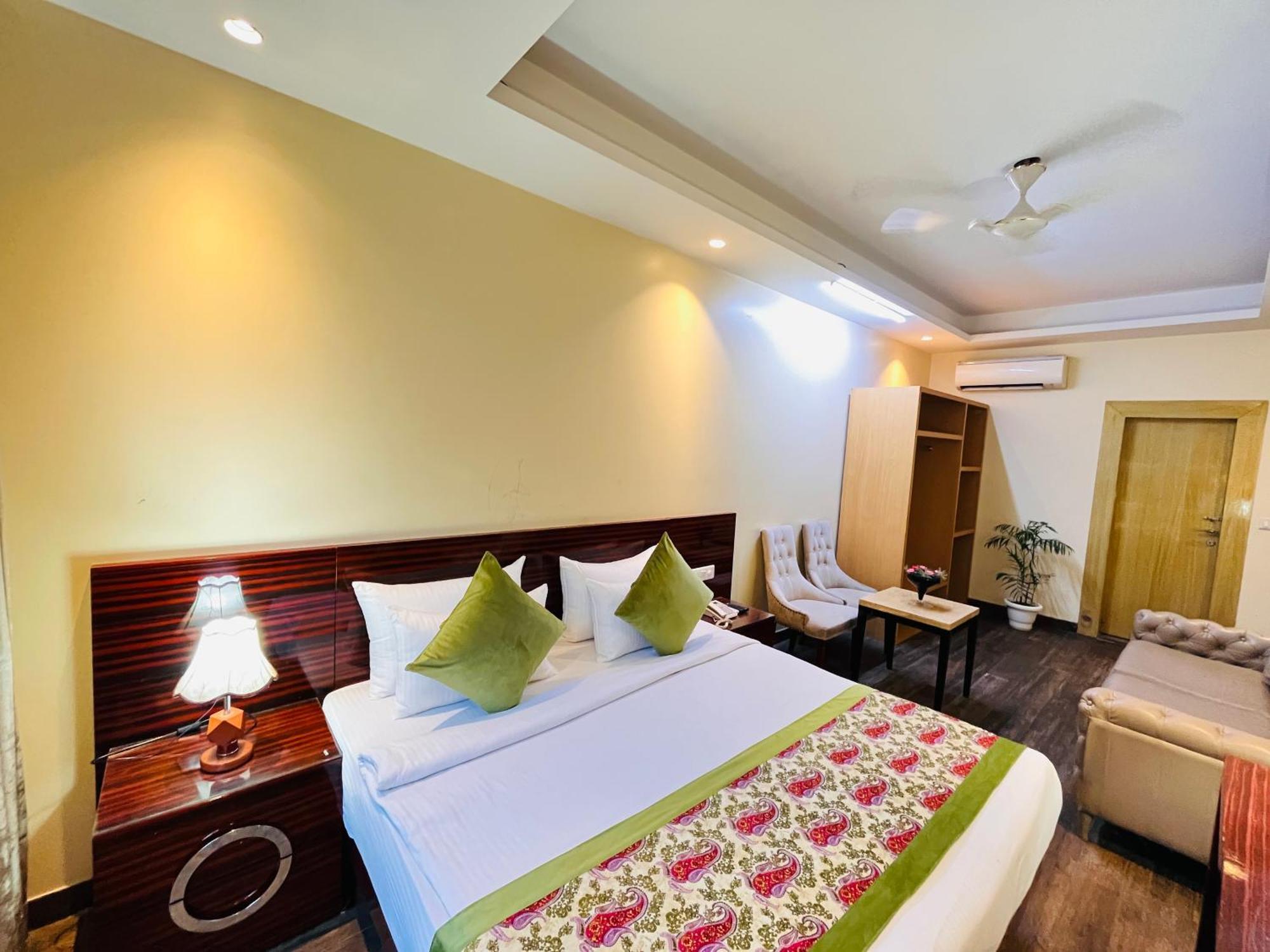 Hotel Banz Near Indira Gandhi Airport Delhi New Delhi Buitenkant foto