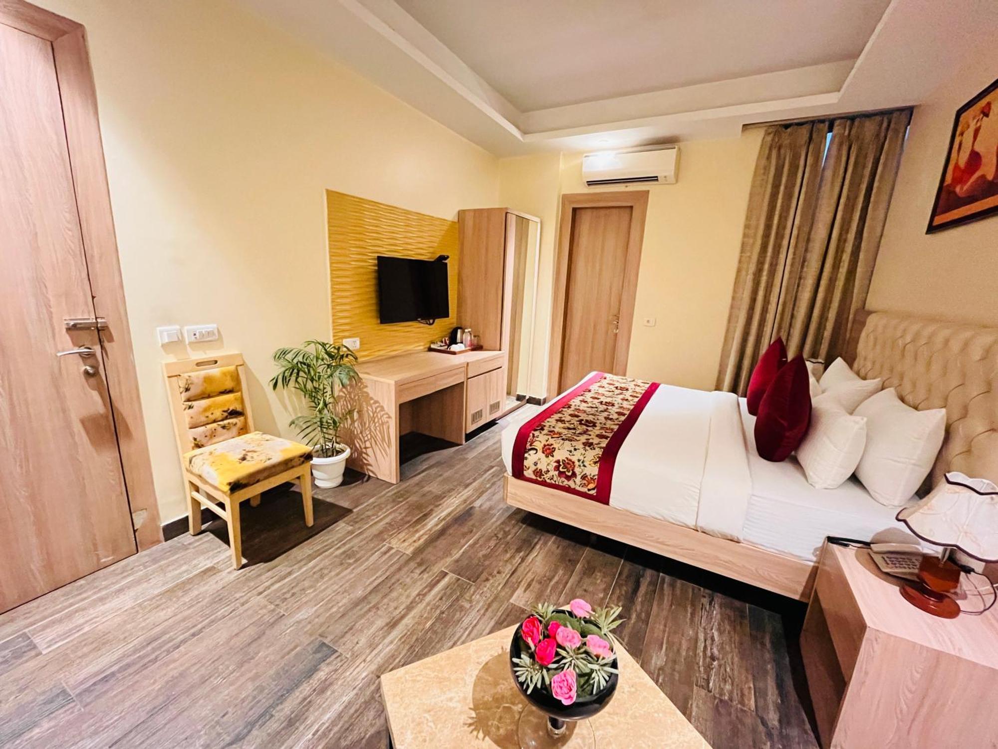 Hotel Banz Near Indira Gandhi Airport Delhi New Delhi Buitenkant foto