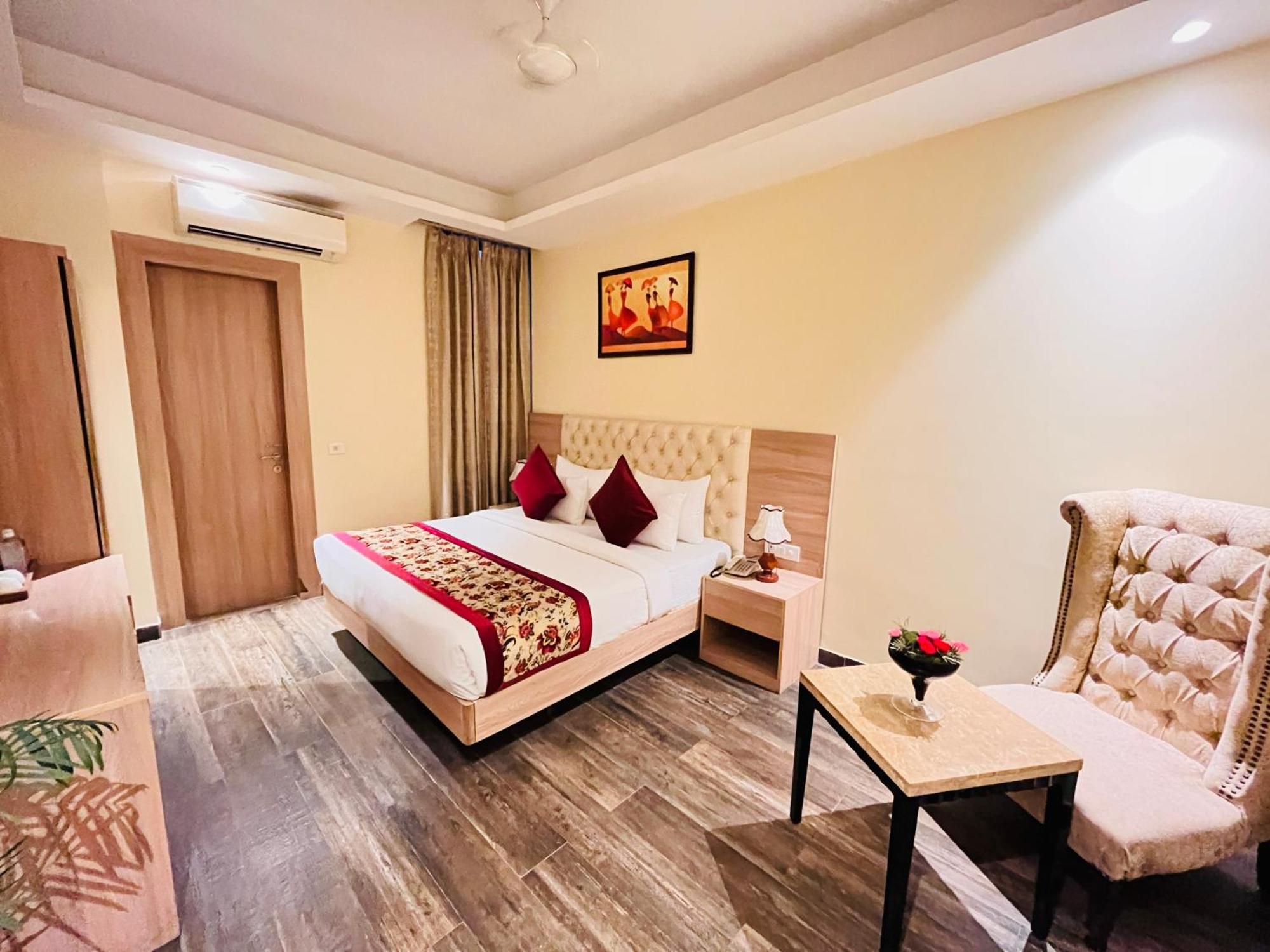 Hotel Banz Near Indira Gandhi Airport Delhi New Delhi Buitenkant foto