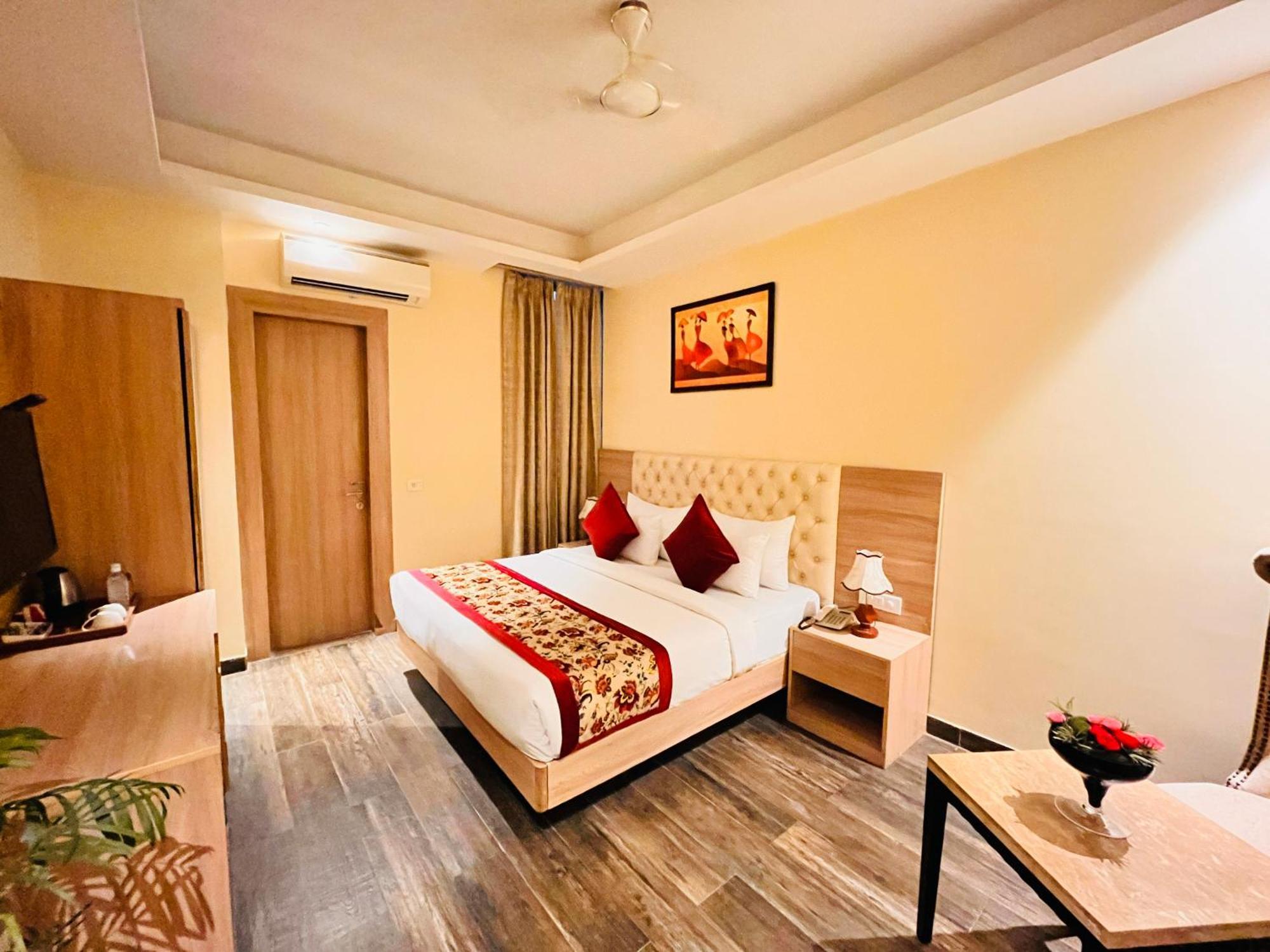 Hotel Banz Near Indira Gandhi Airport Delhi New Delhi Buitenkant foto