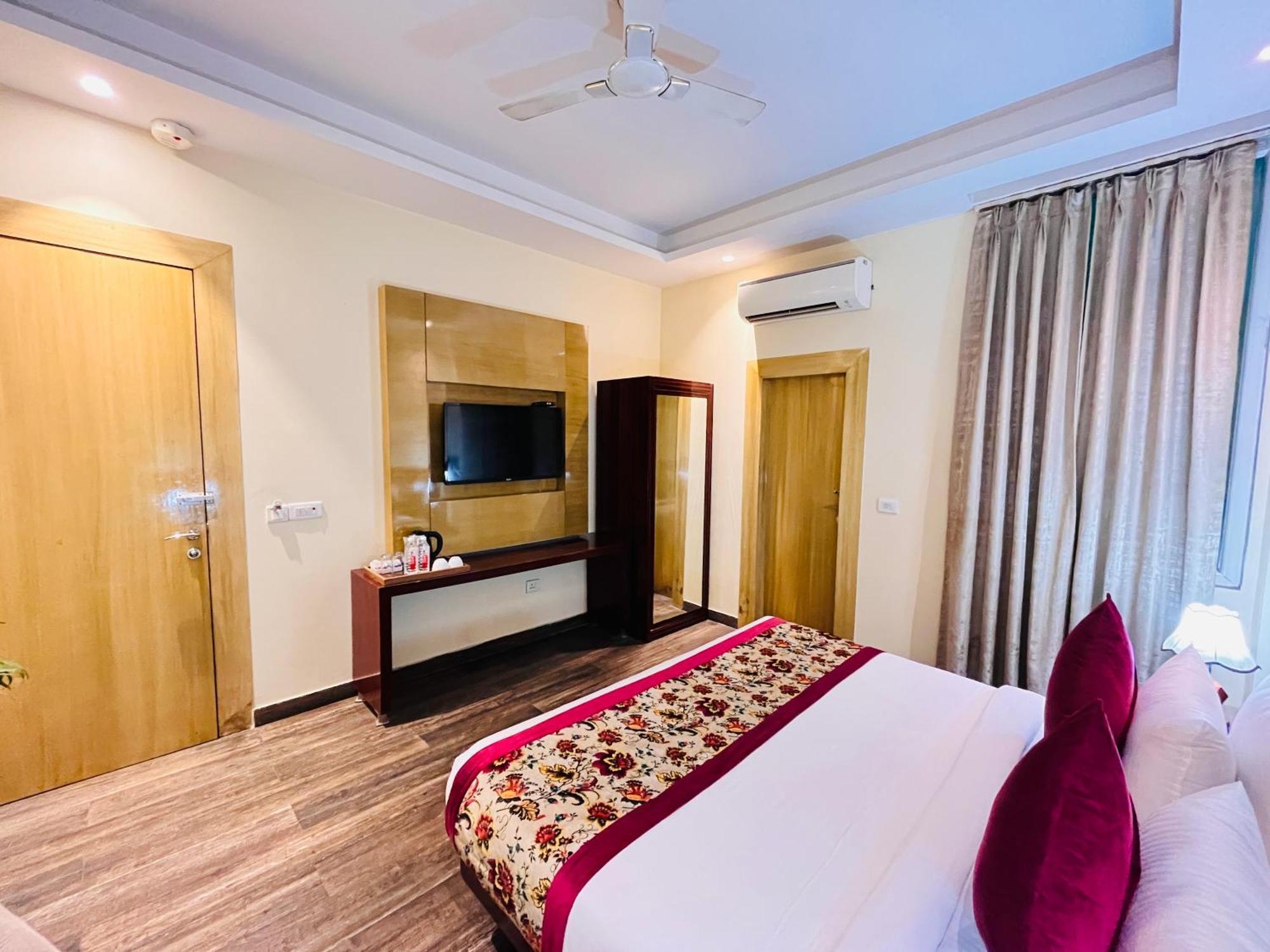 Hotel Banz Near Indira Gandhi Airport Delhi New Delhi Buitenkant foto