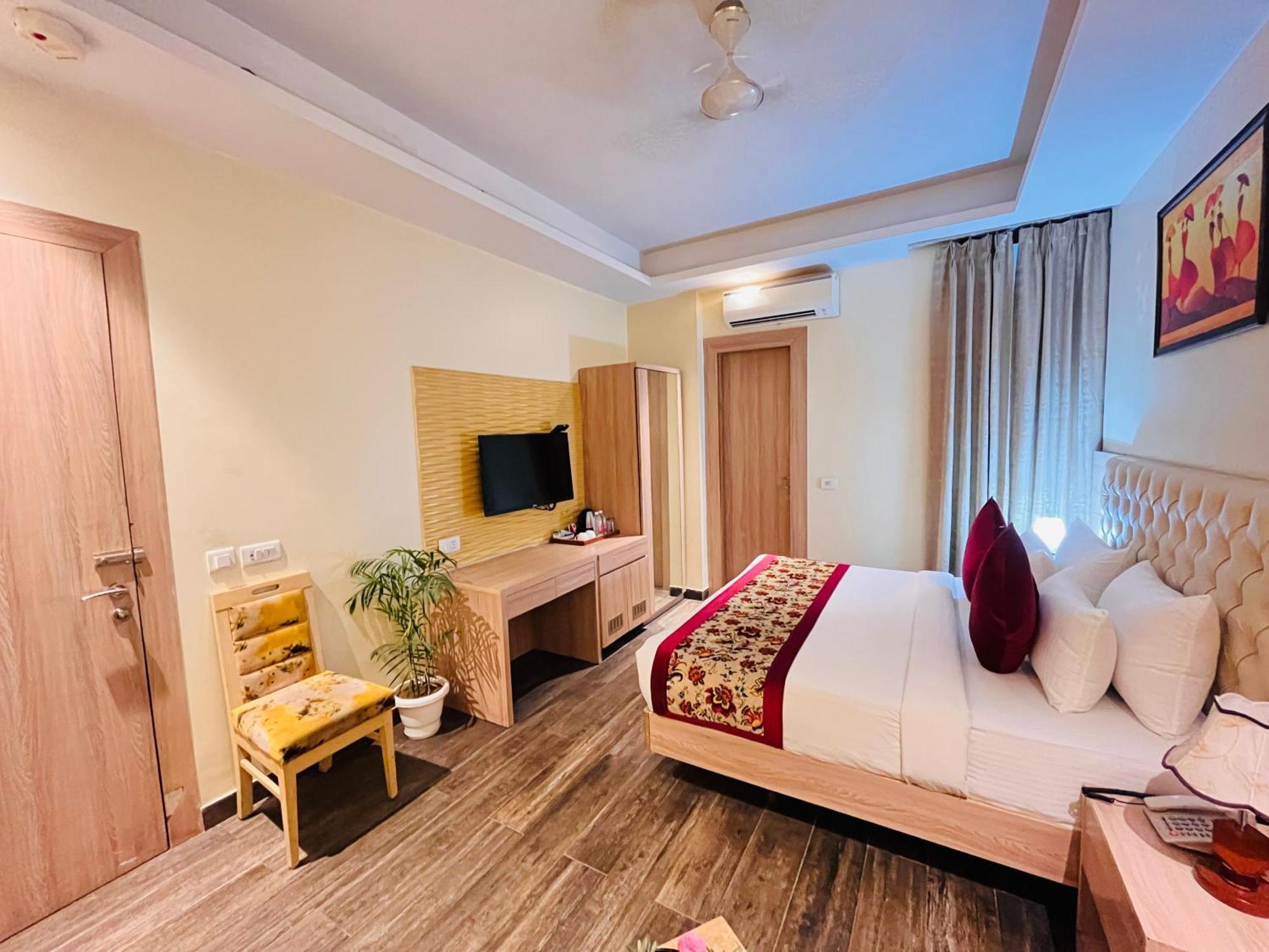 Hotel Banz Near Indira Gandhi Airport Delhi New Delhi Buitenkant foto